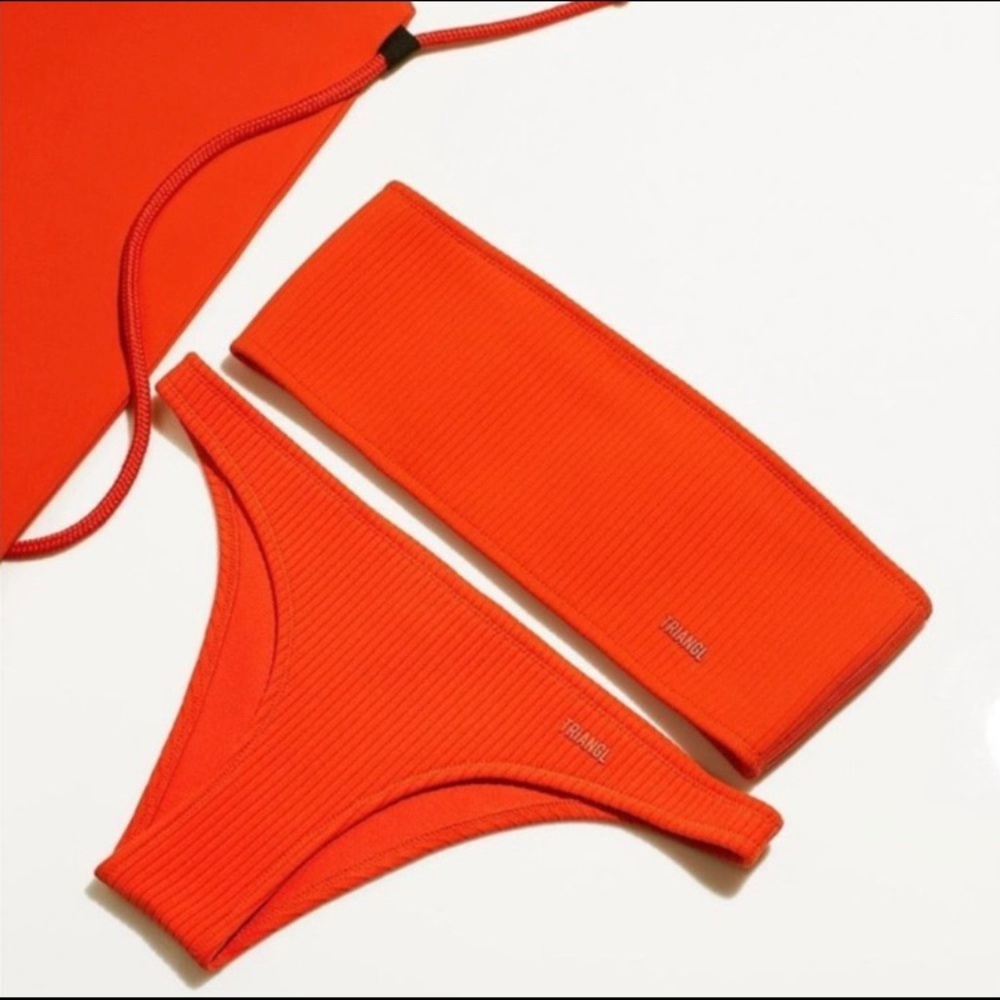 Triangle swimsuit!!